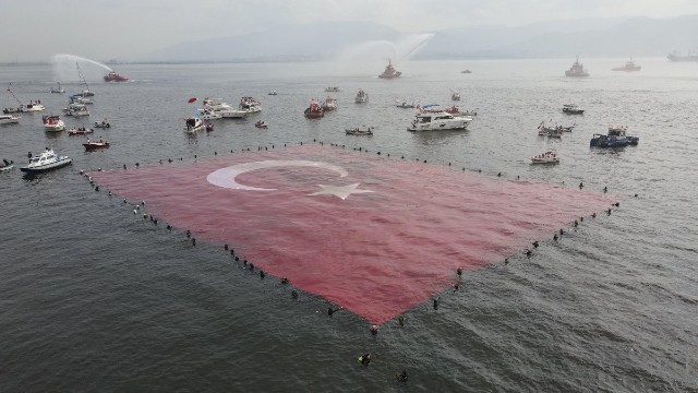 1923 metrelik Türk bayrağı böyle görselleştirildi