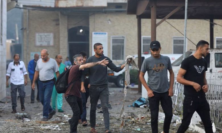 Gazze'deki hastanede patlamada yüzlerce kişi öldü