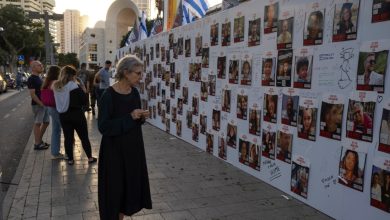 İsrail yetkilileri Hamas'ın rehine videosunu yayınlamasını kınadı