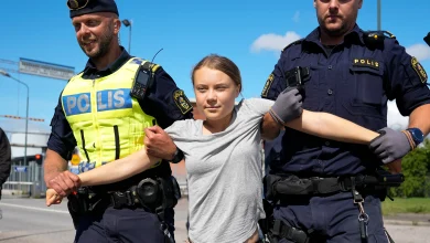 İsveçli iklim aktivisti Greta Thunberg İngiltere'de gözaltına alındı