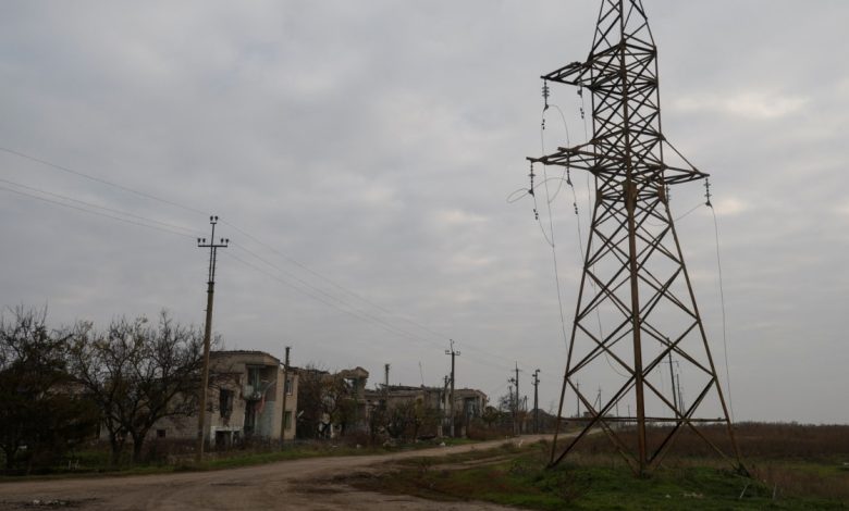 Kherson bölgesindeki yetkililer evlerin bombalandığını ve vurulduğunu bildirdi