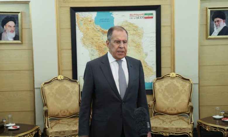 Lavrov, Gürcü yetkililerin “3+3” formatına katılacağına inanıyor