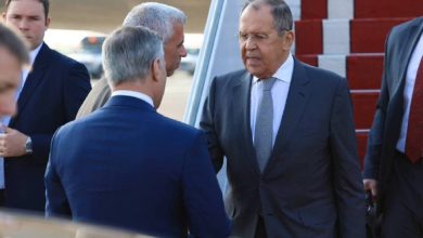 Lavrov Tahran'a geldi