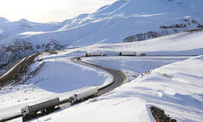 Ermenistan'ı Rusya'ya bağlayan tek kara yolu kapatıldı