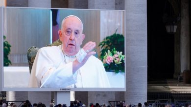 Francis, BM iklim konferansı için Dubai gezisini iptal etti