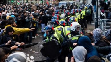 İngiltere'deki protestolarda 9 polis yaralandı