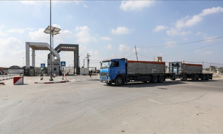 İnsani yardım dolu 98 TIR daha dün Gazze'ye girdi