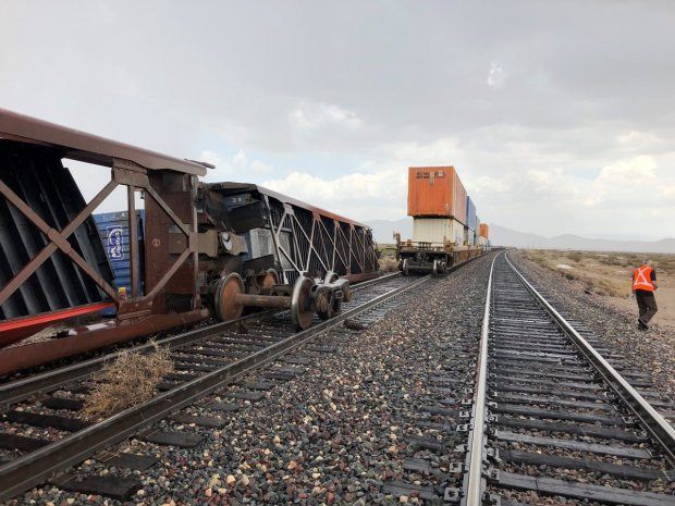 Rusya'da iki tren çarpıştı, yaralılar var