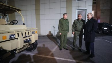 Shoigu, Putin'e çiftçiler için arazi tipi bir araç olan yeni askeri teçhizatı gösterdi