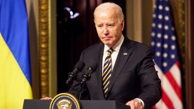 Biden, Rus askeri-sanayi kompleksine yardım eden bankalara karşı yaptırımlara ilişkin bir kararname imzaladı