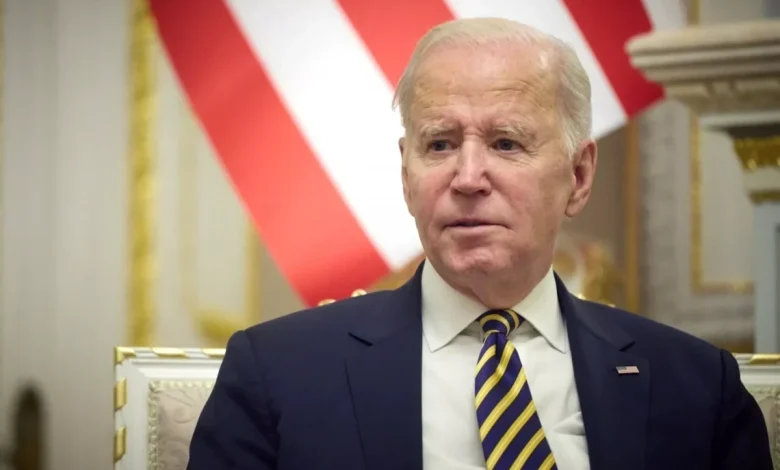 Biden, Ukrayna'ya 200 milyon dolarlık yeni askeri yardım paketini onayladı