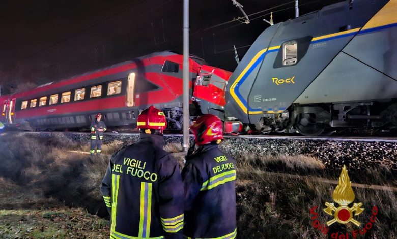 İtalya'da hızlı tren kazasında 17 kişi yaralandı - VİDEO