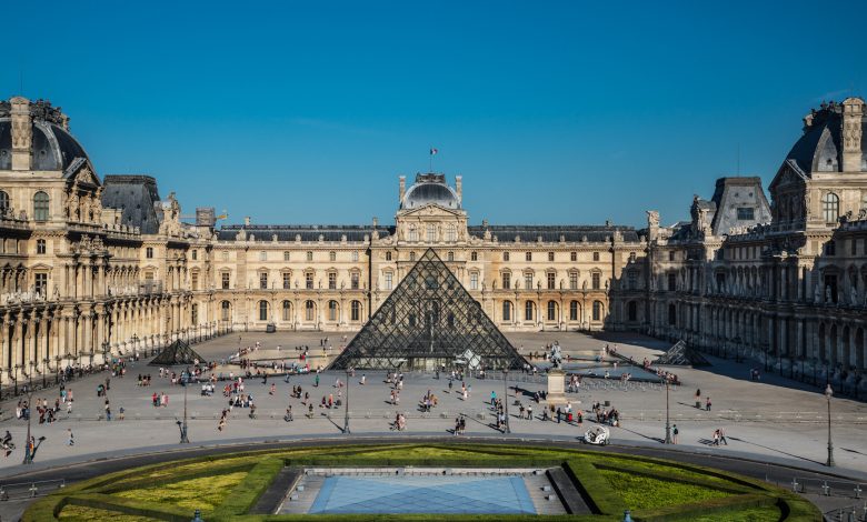 Louvre Müzesi'ne giriş pahalılaşıyor