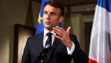 Macron: "Ukrayna ve Gürcistan'ın olası katılımı konusunda AB zirvesi belirleyici olacak"