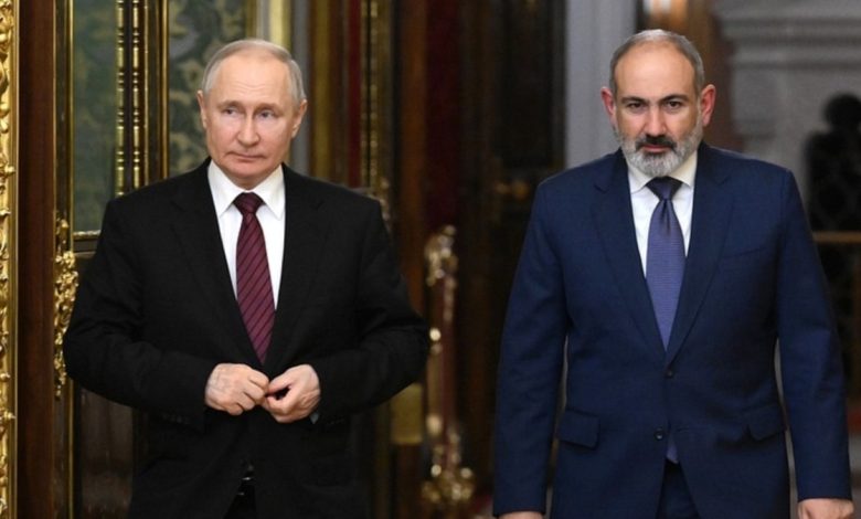 Paşinyan, Putin'in Ermenistan'ın Karabağ'ı terk ettiği yönündeki sözlerini yorumladı