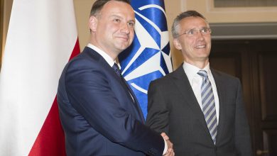 Stoltenberg ve Duda, Rus füzesinin Polonya hava sahasına girişini tartıştı