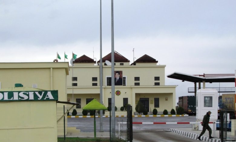 Türkmenistan'dan "Büyük Göç".  Halk yoksulluktan ve baskıdan kaçıyor.  Özbekistan kontrol noktasını kapattı