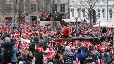 Danimarka'da tahtın yeni hükümdara devredilmesi için tören düzenlendi.