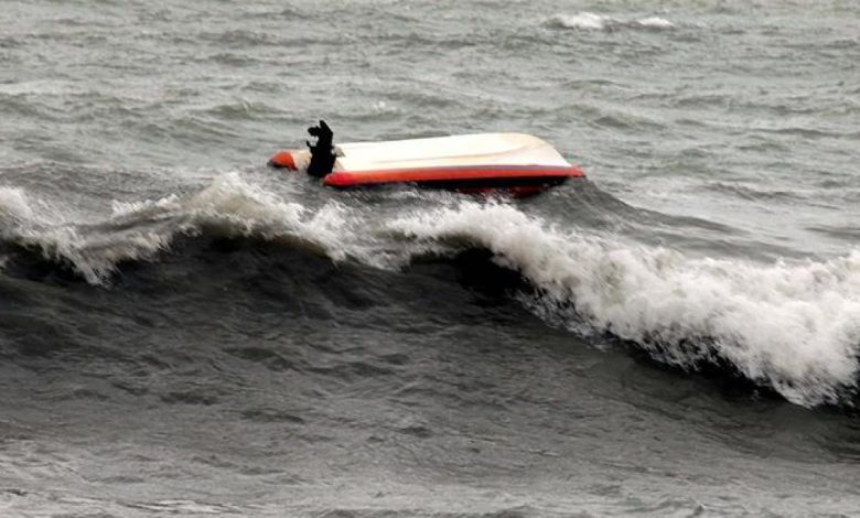 Fiji açıklarında bir tekne battı ve ölenler var