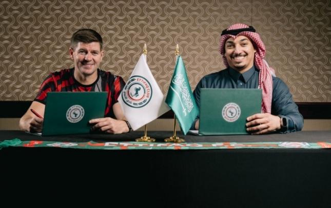 Gerrard 2 yıl daha "Al-Ittifaq"da