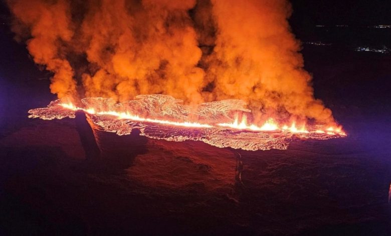 İzlanda'da bir yanardağ patladı ve Grindavik kasabası tehdit altında.