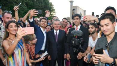 Özbekistan'da blog yazarlarının vergi ödemesi gerekiyordu, yetkililer gelirlerini ne zaman açıklayacak?