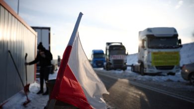 Polonyalı karayolu taşıyıcıları Ukrayna sınırındaki engeli tamamen kaldırdı