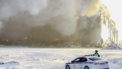 St. Petersburg'da bir Wildberries deposu alev aldı