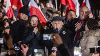 Varşova'da binlerce Polonyalı Tusk hükümetini protesto etti