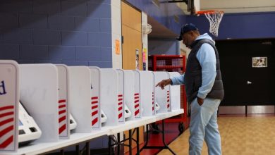 Biden Güney Carolina'da ilk Demokrat ön seçimini kazandı