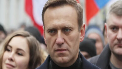 Alexei Navalny'nin cenazesi annesine verildi