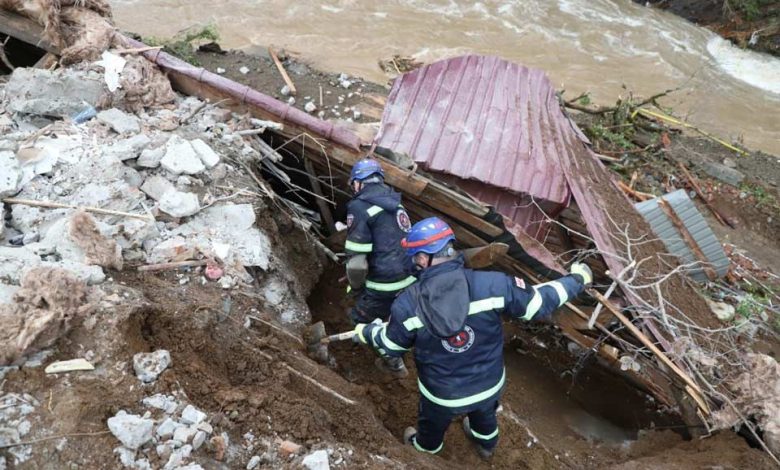 Gürcistan'da heyelan sonucu hayatını kaybedenlerin sayısı 4'e ulaştı