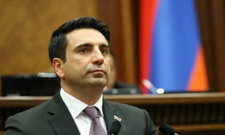 Medya: Ermenistan'da iktidar partisi Simonyan'ın istifasını istiyor