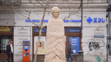 Tiflis Belediye Başkanı sosyal ağlarda yankı uyandıran heykele yorum yaptı