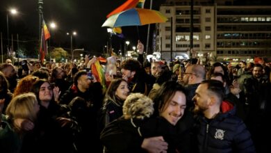 Yunanistan eşcinsel evliliği yasallaştıran ilk Ortodoks ülke oldu