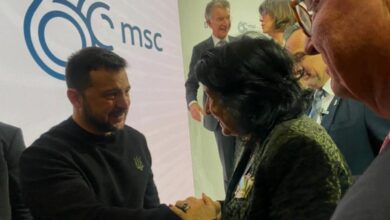 Zurabishvili, Zelensky ile bir fotoğraf yayınladı