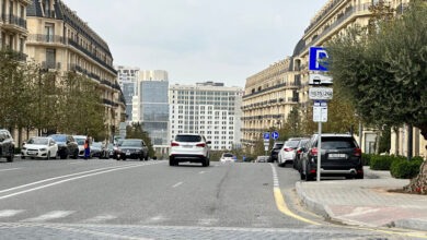 Bakü'de yeniden yapılan otoparkta tarifeler belirlendi - FİYATLAR