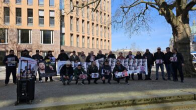 Berlin'deki göçmenler "Gazete terörüne son!"  bir eylem düzenledi