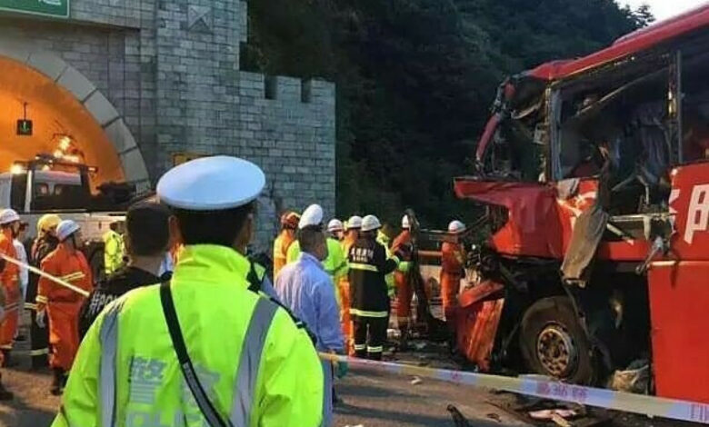 Çin'de otobüs tünel duvarına çarptı: 14 kişi öldü, 37 kişi yaralandı