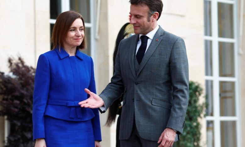 Emmanuel Macron, Maia Sanda'yı Elysee Sarayı'nda kabul etti