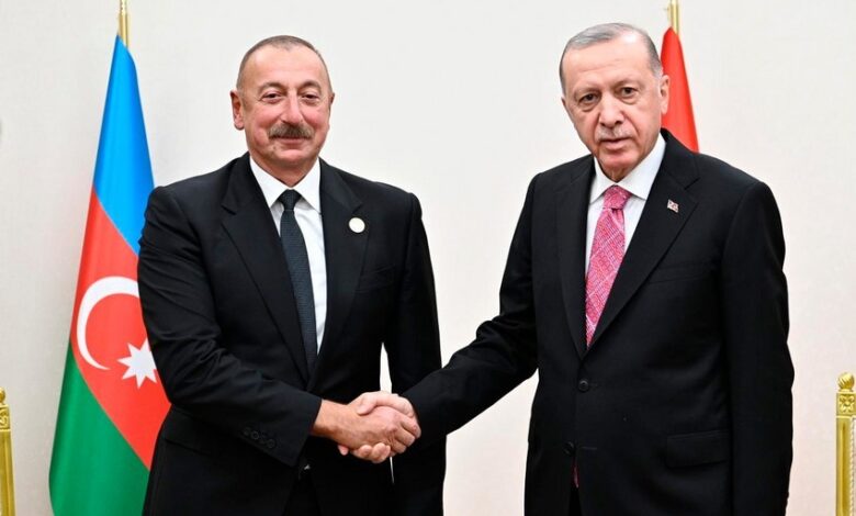 Erdoğan, İlham Aliyev'i Nevruz Bayramı dolayısıyla tebrik etti