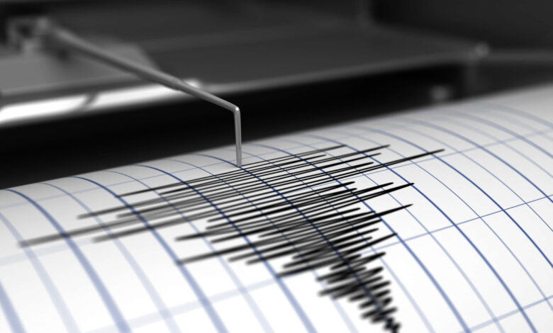 İran'da deprem oldu