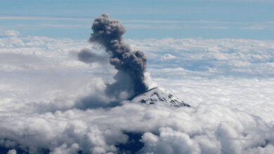 Meksika'daki Popocatepetl Yanardağı faaliyete geçti