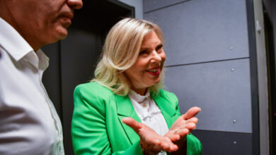 Sara Netanyahu, rehinelerin serbest bırakılması anlaşmasının tanınmasından şikayetçi - İsrail Haberleri