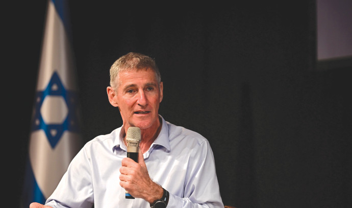 Yair Golan’s two goals: Unite Israel's Left, topple Netanyahu's gov't - Israel Politics