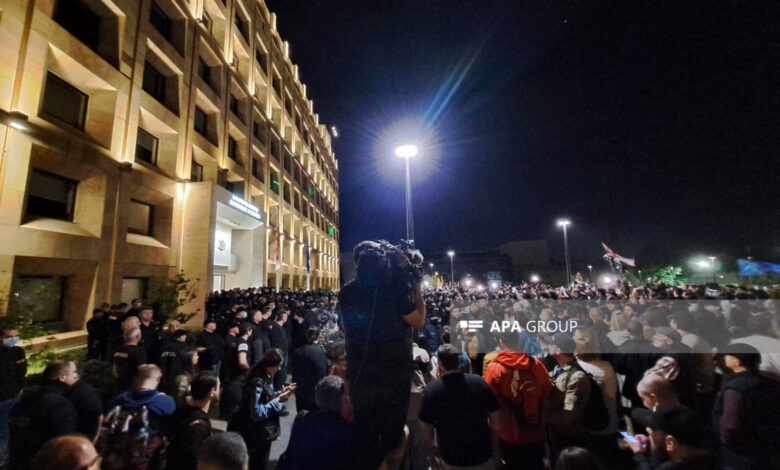 Gürcistan'da protestocular hükümet yönetimine yürüdü, bazıları gözaltına alındı ​​- VİDEO - GÜNCELLEME