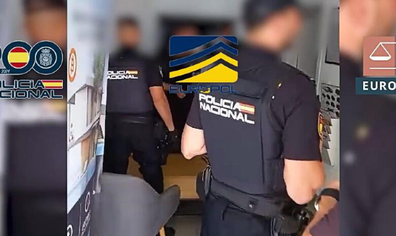 İspanyol polisi 35 ülkeye uyuşturucu satan çetenin üyelerini tutukladı