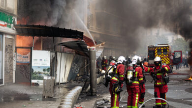 Paris'te binada patlama oldu, ölenler var