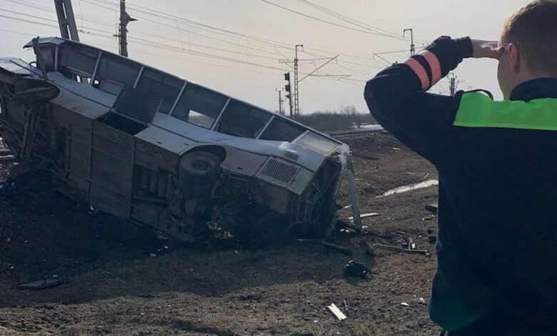 Rusya'da hızlı tren otobüsle çarpıştı, 8 kişi hayatını kaybetti