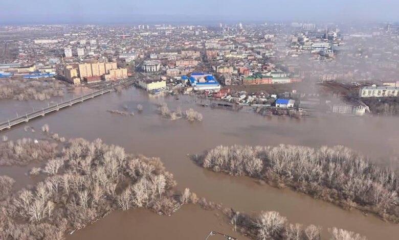 Rusya'nın Orenburg bölgesindeki sel nedeniyle yaklaşık 17 bin kişi tahliye edildi